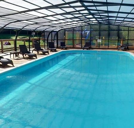 Camping Les Vernieres La Bourboule Exterior foto